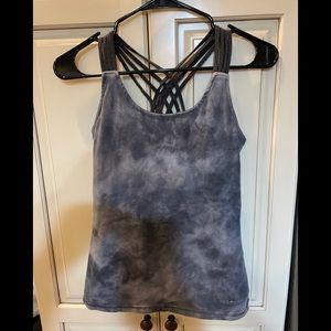 Work out tie die tank top with built in support